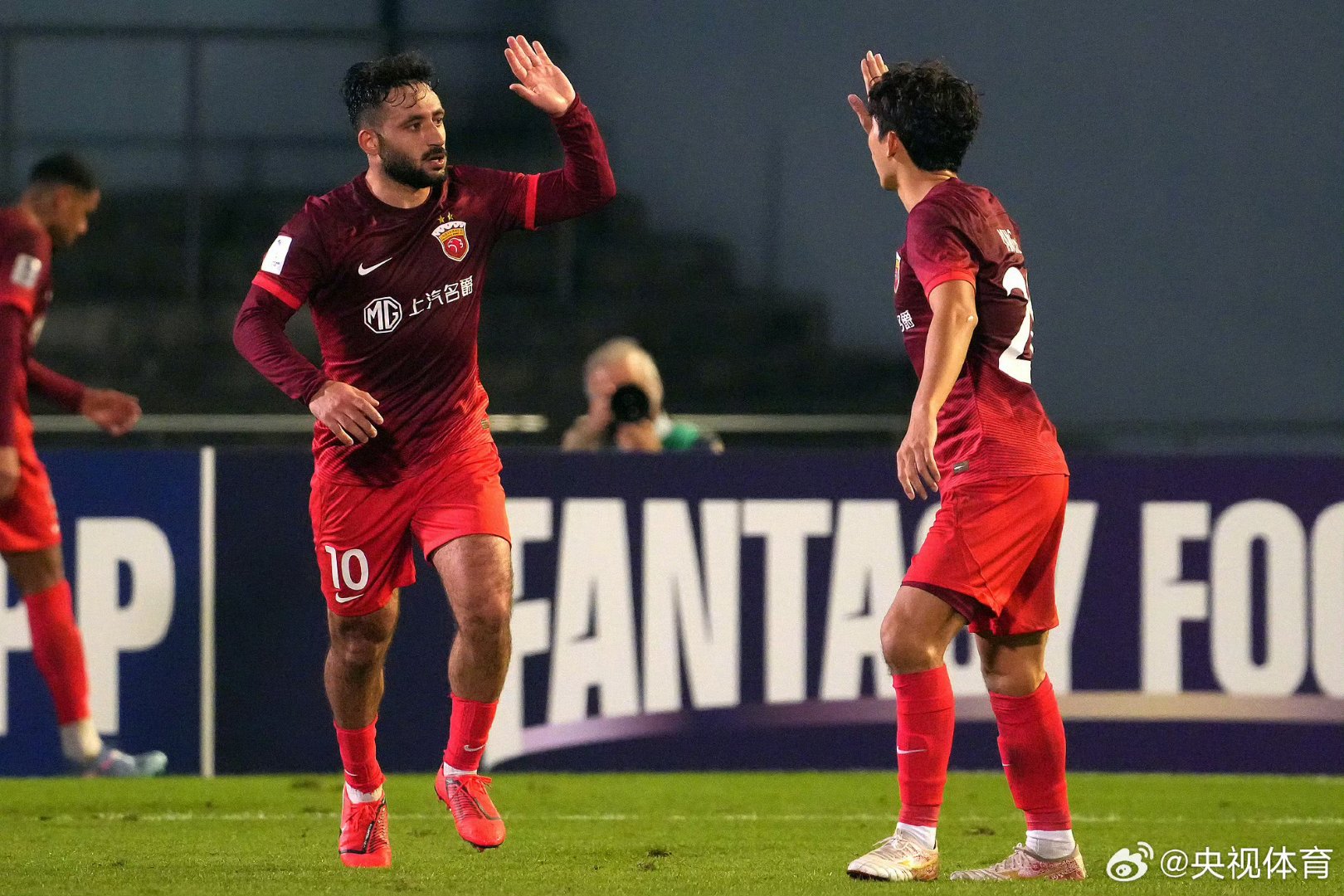 德甲倒计时,上海海港赛前伤情更新,细节引发关注,质疑声仍在,赛季目标并未改变的简单介绍 德甲倒计时,上海海港赛前伤情更新,细节引发关注,质疑声仍在,赛季目标并未改变的简单介绍